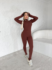 Macacão tricot com zíper